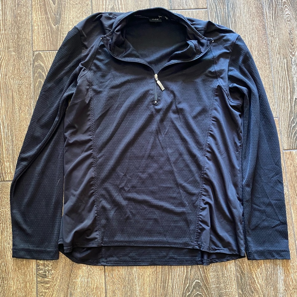 N•VO black athletic pull over long sleeve top